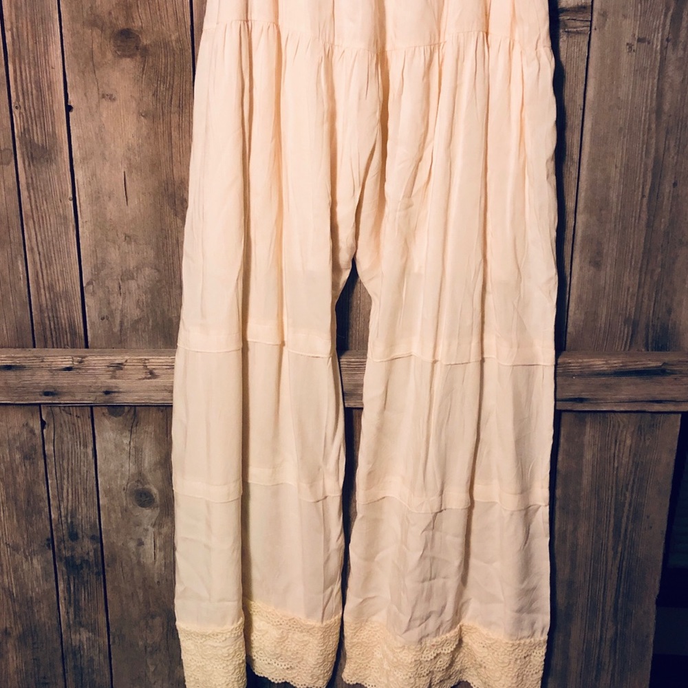 L&B Ruffled pants